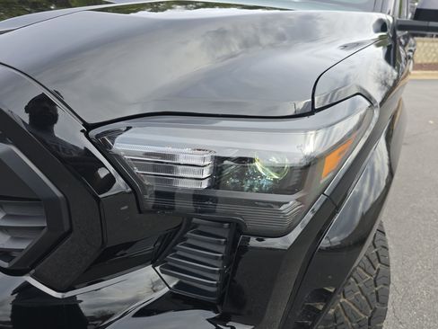 Used 2024 Toyota Tacoma TRD Sport image 33