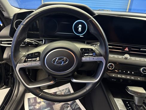 Used 2023 Hyundai Elantra SEL w/ Convenience Package FWD image 13