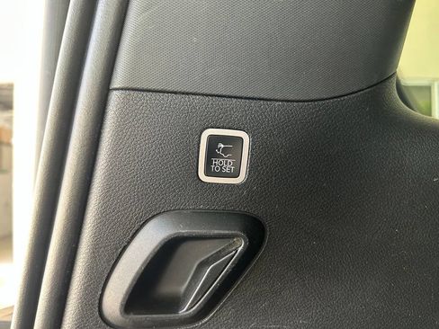 Used 2025 Jeep Wagoneer Series II AWD/4WD image 36