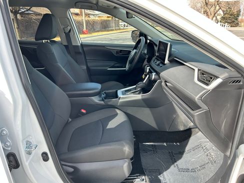 Certified 2025 Toyota RAV4 LE image 28