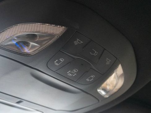 Used 2020 Chrysler Pacifica Touring w/ S Appearance Package FWD image 31