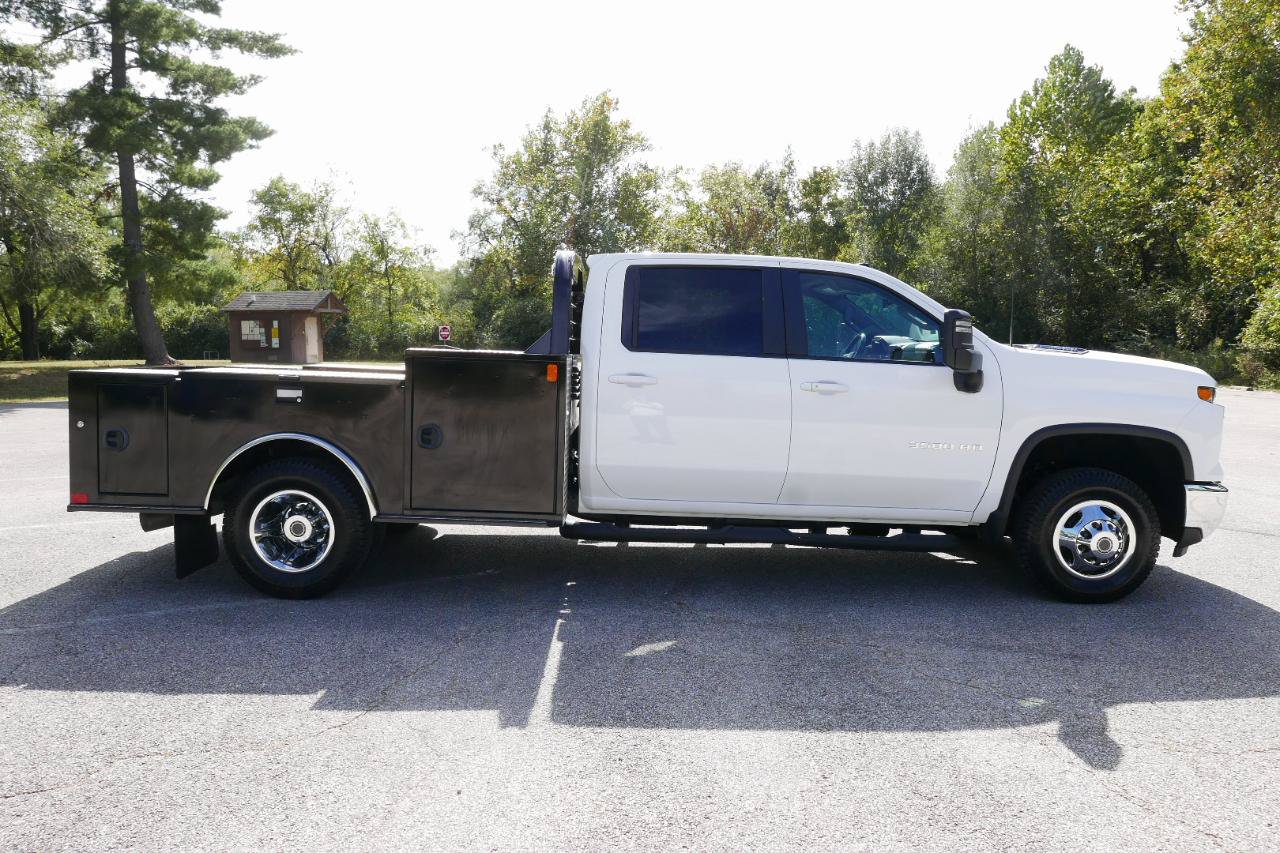 Used 2025 Chevrolet Silverado 3500 LT w/ Convenience Package AWD/4WD image 5