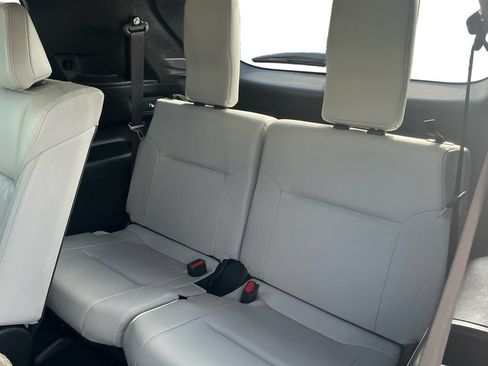 Used 2023 Mitsubishi Outlander SEL AWD/4WD image 21