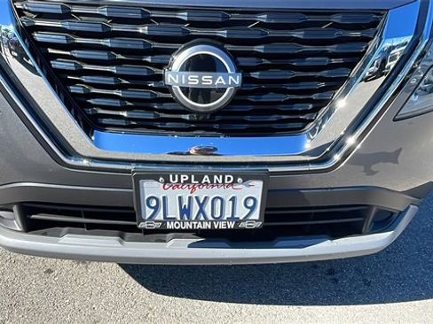 Used 2023 Nissan Rogue SV image 9