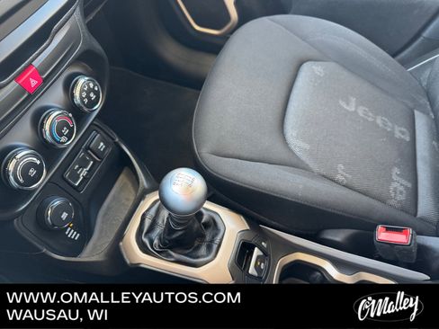 Used 2016 Jeep Renegade Sport w/ Power & Air Group image 22