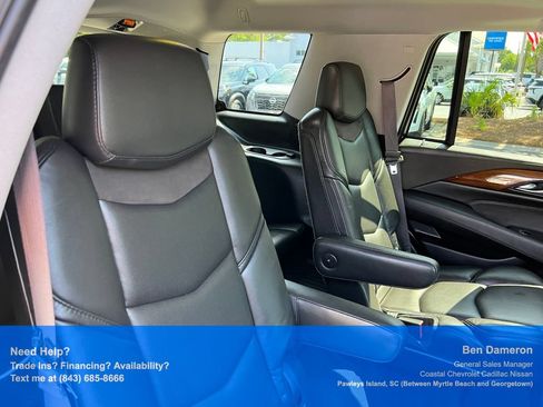 Used 2017 Cadillac Escalade Luxury AWD/4WD image 25