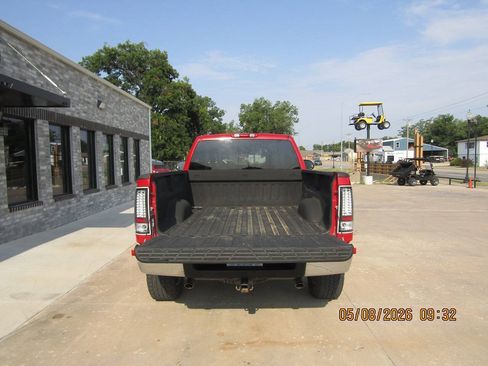 Used 2011 GMC Sierra 1500 SLE w/ Chrome Essentials Package AWD/4WD image 8