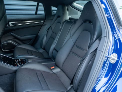 Certified 2022 Porsche Panamera 4 Platinum Edition AWD/4WD image 35