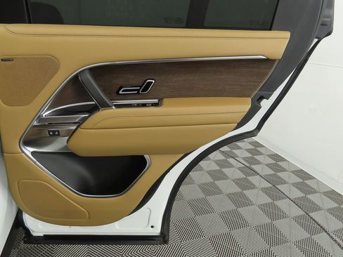 Certified 2023 Land Rover Range Rover SE image 27