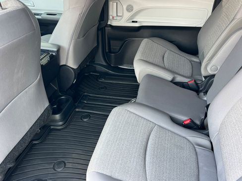 Certified 2026 Toyota Sienna LE FWD image 12