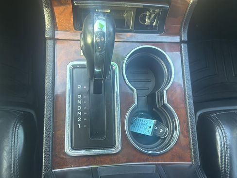 Used 2016 Lincoln Navigator Select image 21