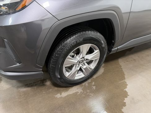 Used 2025 Toyota RAV4 XLE AWD/4WD image 9
