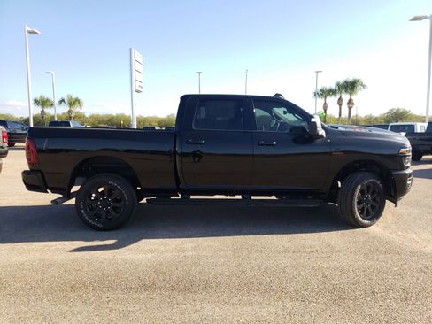 New 2025 RAM 2500 Laramie w/ Night Edition AWD/4WD image 8