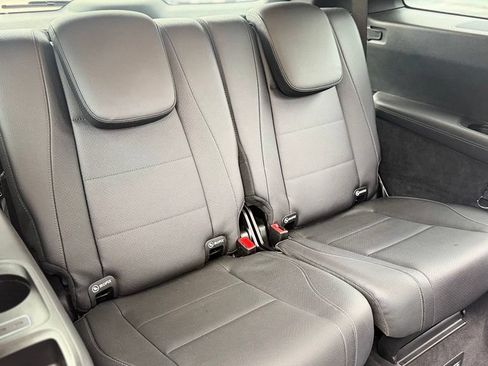 Used 2022 Mercedes-Benz GLS 450 4MATIC image 22