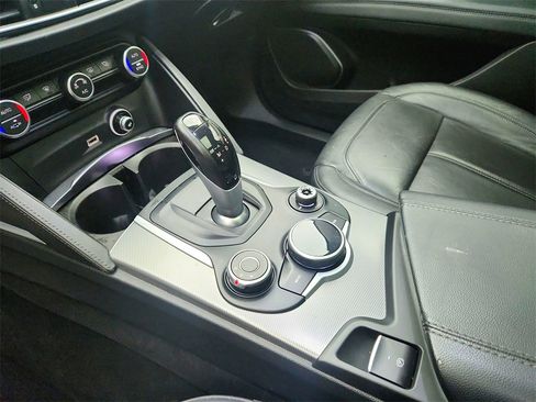 Used 2018 Alfa Romeo Stelvio Sport w/ Quick Order Package 22J Sport image 18