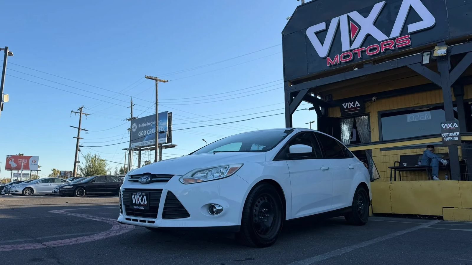 Used 2012 Ford Focus SE FWD image 1