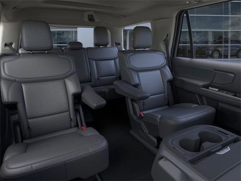 New 2025 Ford Expedition Active image 11