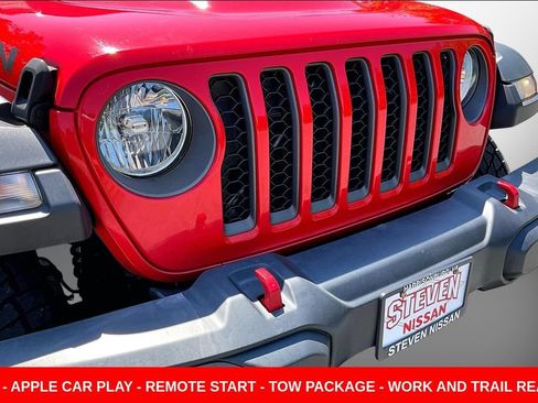 Used 2021 Jeep Gladiator Rubicon w/ Cold Weather Group AWD/4WD image 31