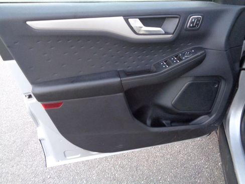 Used 2020 Ford Escape SEL image 24