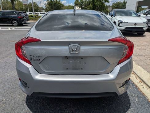 Used 2018 Honda Civic EX image 5