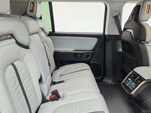 Used 2024 Rivian R1S Launch Edition image 25