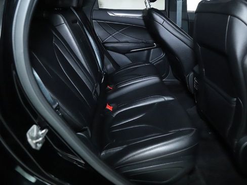 Used 2017 Lincoln MKC Premiere image 32