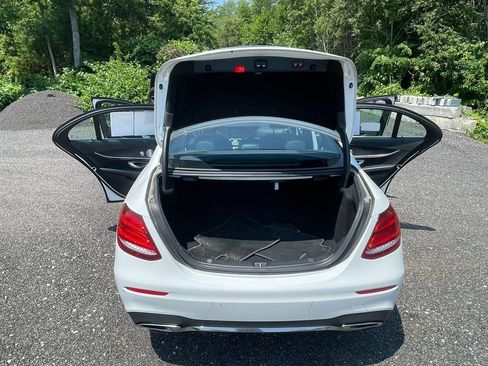 Used 2017 Mercedes-Benz E 300 4MATIC image 25