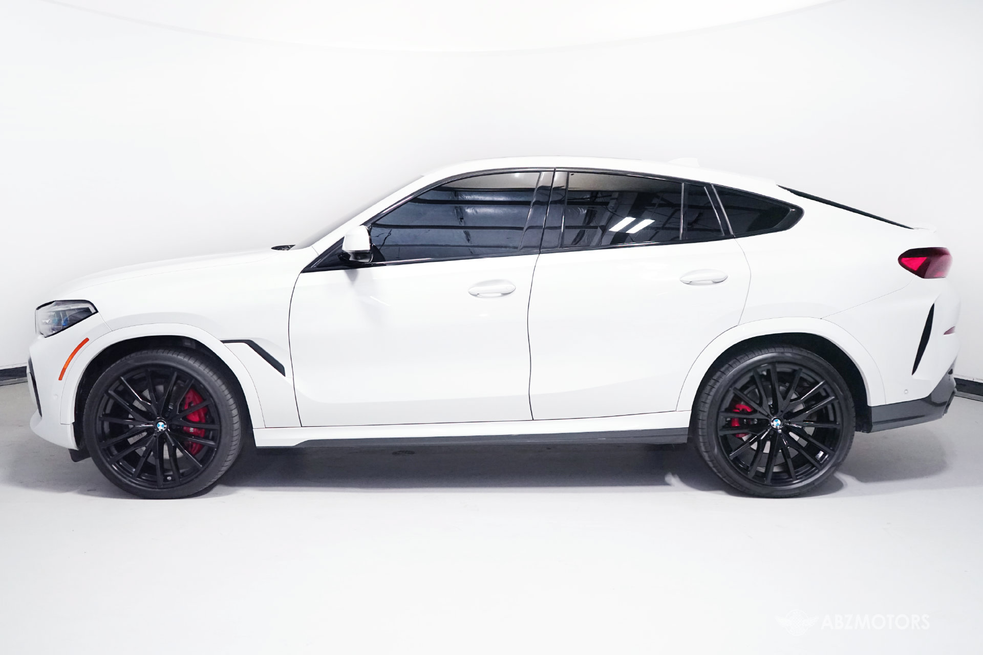 Used 2023 BMW X6 xDrive40i w/ Executive Package AWD/4WD image 4