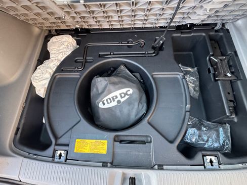 Used 2006 Toyota Matrix 2WD image 18