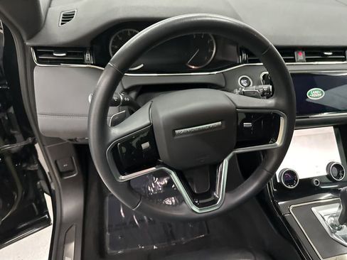 Used 2023 Land Rover Range Rover Evoque R-Dynamic SE image 10