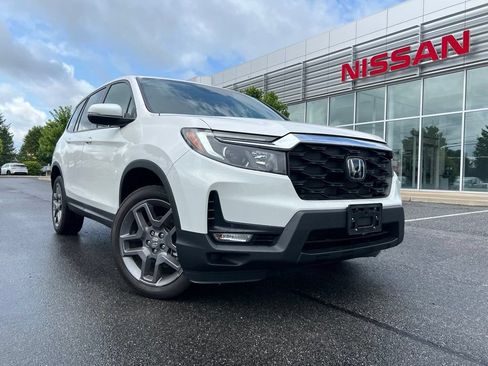 Used 2023 Honda Passport EX-L image 3