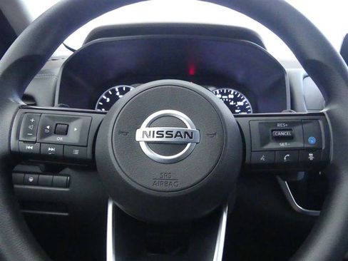 Used 2021 Nissan Rogue SV image 15