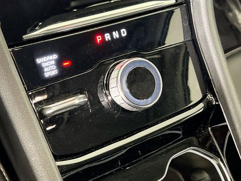 Used 2022 Jeep Grand Cherokee Limited image 16