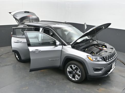 Used 2019 Jeep Compass Limited AWD/4WD image 37