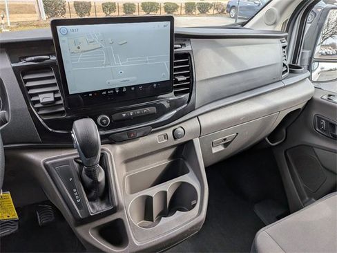 Used 2023 Ford Transit 350 XLT image 23