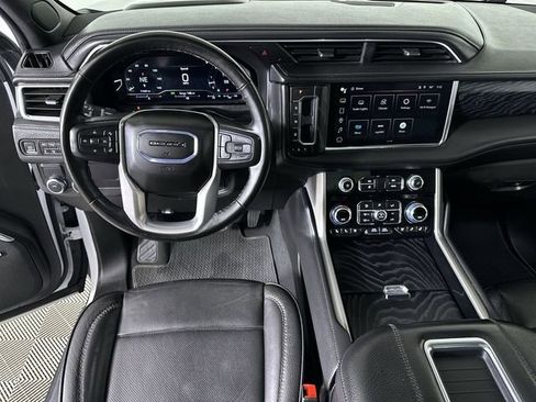 Used 2024 GMC Yukon Denali RWD image 21