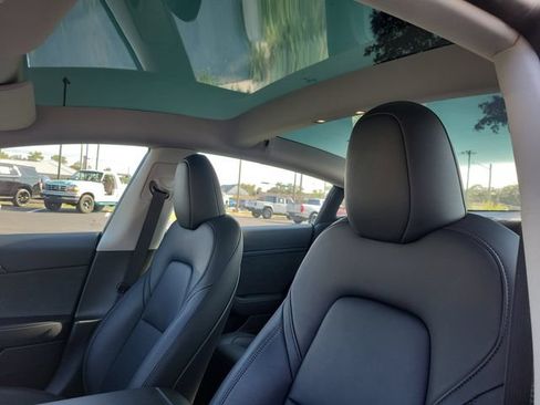 Used 2023 Tesla Model 3 Standard Range RWD image 7