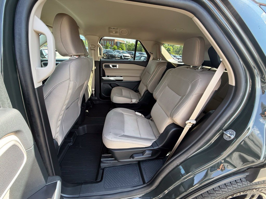 Used 2023 Ford Explorer XLT RWD image 25