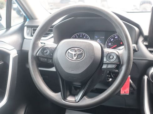 Used 2019 Toyota RAV4 LE image 14