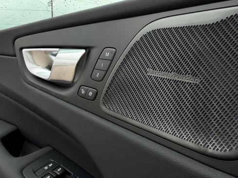 New 2026 Volvo XC60 B5 Ultra w/ Protection Package Premier image 19