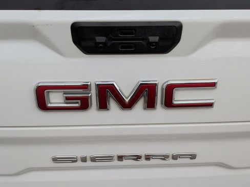 Used 2024 GMC Sierra 1500 AT4 w/ Technology Package AWD/4WD image 45