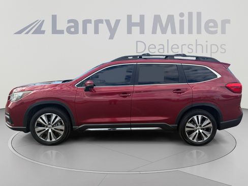 Used 2022 Subaru Ascent Limited w/ Technology Package AWD/4WD image 3