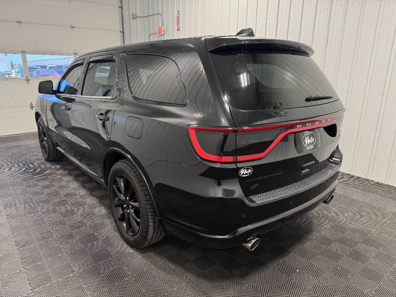 Used 2018 Dodge Durango R/T w/ Blacktop Package AWD/4WD image 4