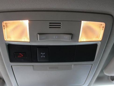 Used 2022 Toyota Tacoma SR5 w/ Trail Edition image 21