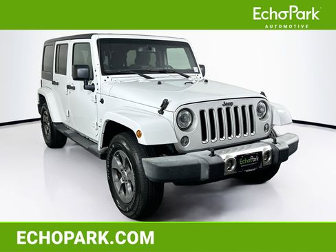 Used 2017 Jeep Wrangler Unlimited Sahara w/ Connectivity Group AWD/4WD image 1