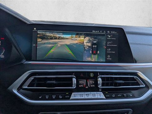 Used 2022 BMW X7 xDrive40i w/ Premium Package image 14