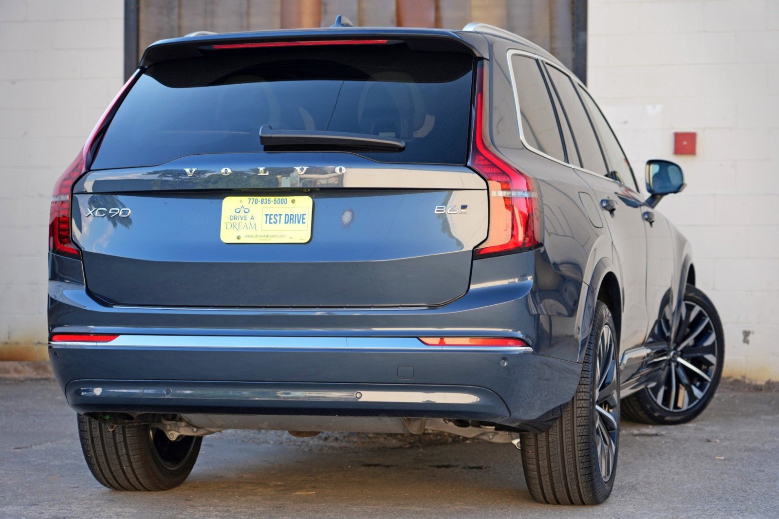 Used 2026 Volvo XC90 B6 Plus w/ Protection Package Premier AWD/4WD image 5