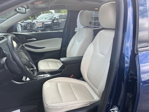Used 2022 Buick Encore GX Essence w/ Advanced Technology Package AWD/4WD image 18