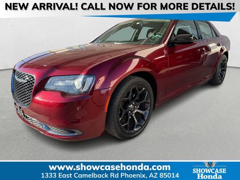 Used 2020 Chrysler 300 Touring w/ Sport Appearance Package image 1