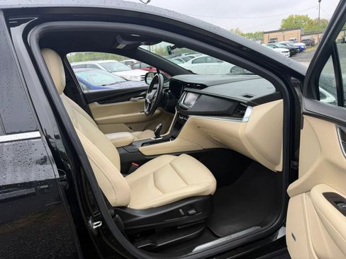 Used 2018 Cadillac XT5 AWD image 28